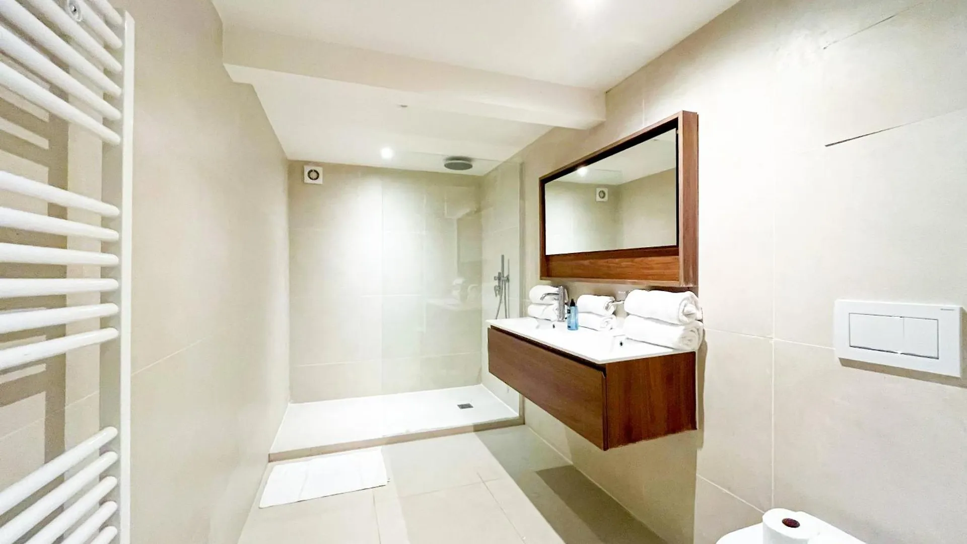 Apartament Urban Flat 139 - Duplex Flat Saint-Germain Paryż Francja